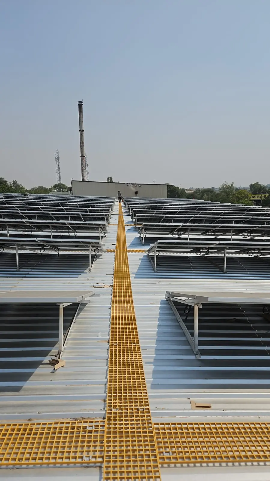 Commercial rooftop solar plant installed by Suntrik, photo 3